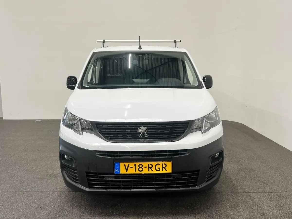 1.5 BlueHDI Premium Navigatie Apple CarPlay Android Auto Camera Parkeerhulp achter Cruise Control Airco