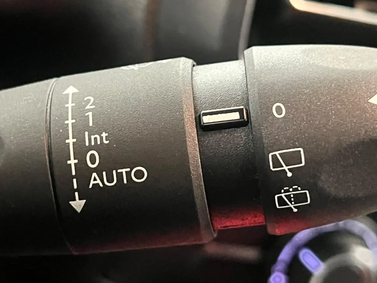 1.5 BlueHDI Premium Navigatie Apple CarPlay Android Auto Camera Parkeerhulp achter Cruise Control Airco