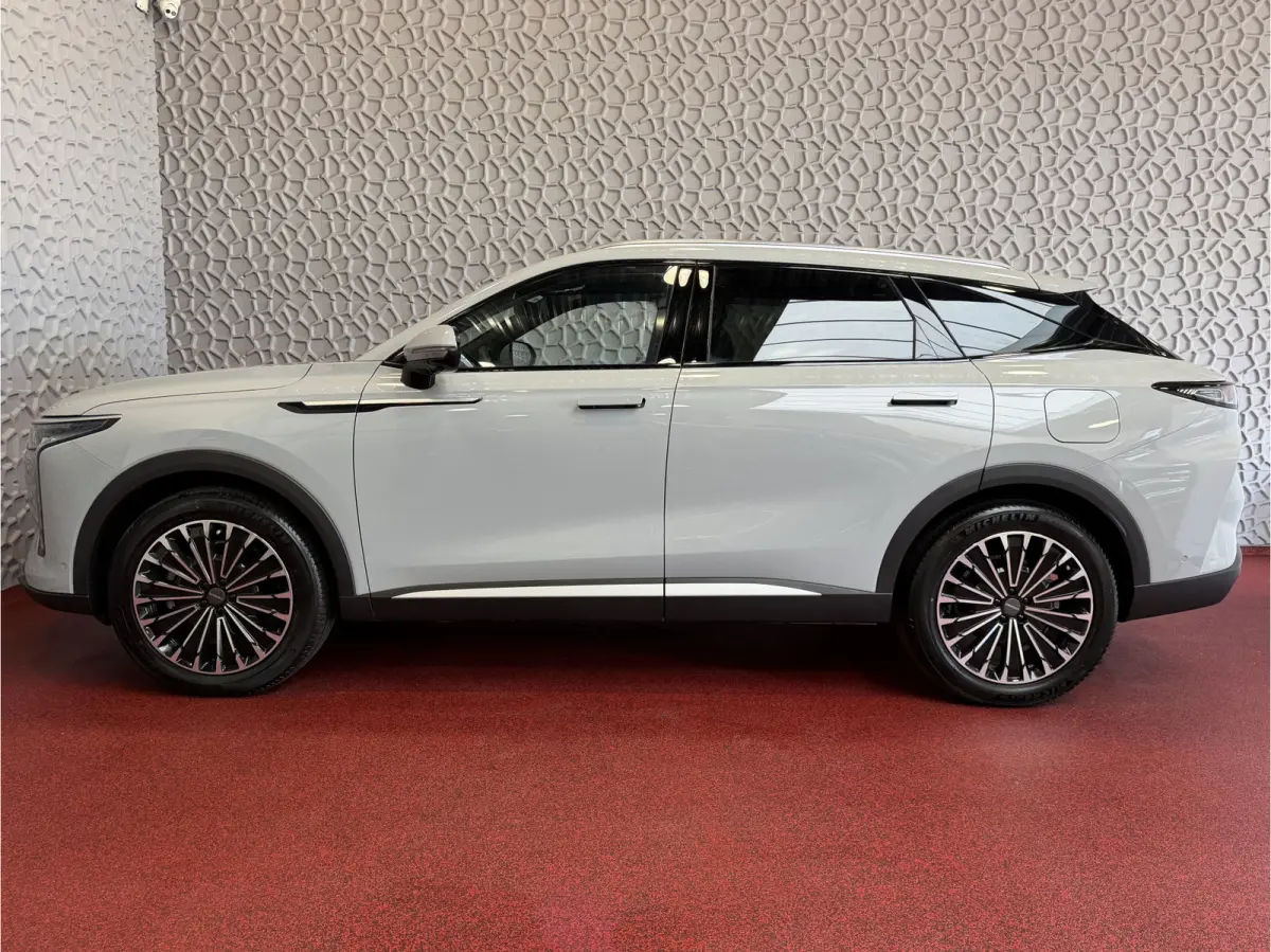OMODA 9 PREMIUM AWD 538 PK 145 KM ELEC 1000 KM TOTAAL 4WD 4X4