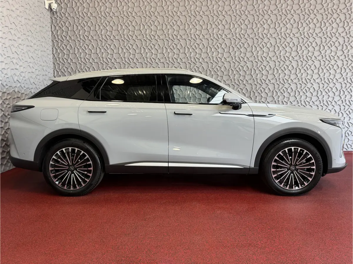 OMODA 9 PREMIUM AWD 538 PK 145 KM ELEC 1000 KM TOTAAL 4WD 4X4