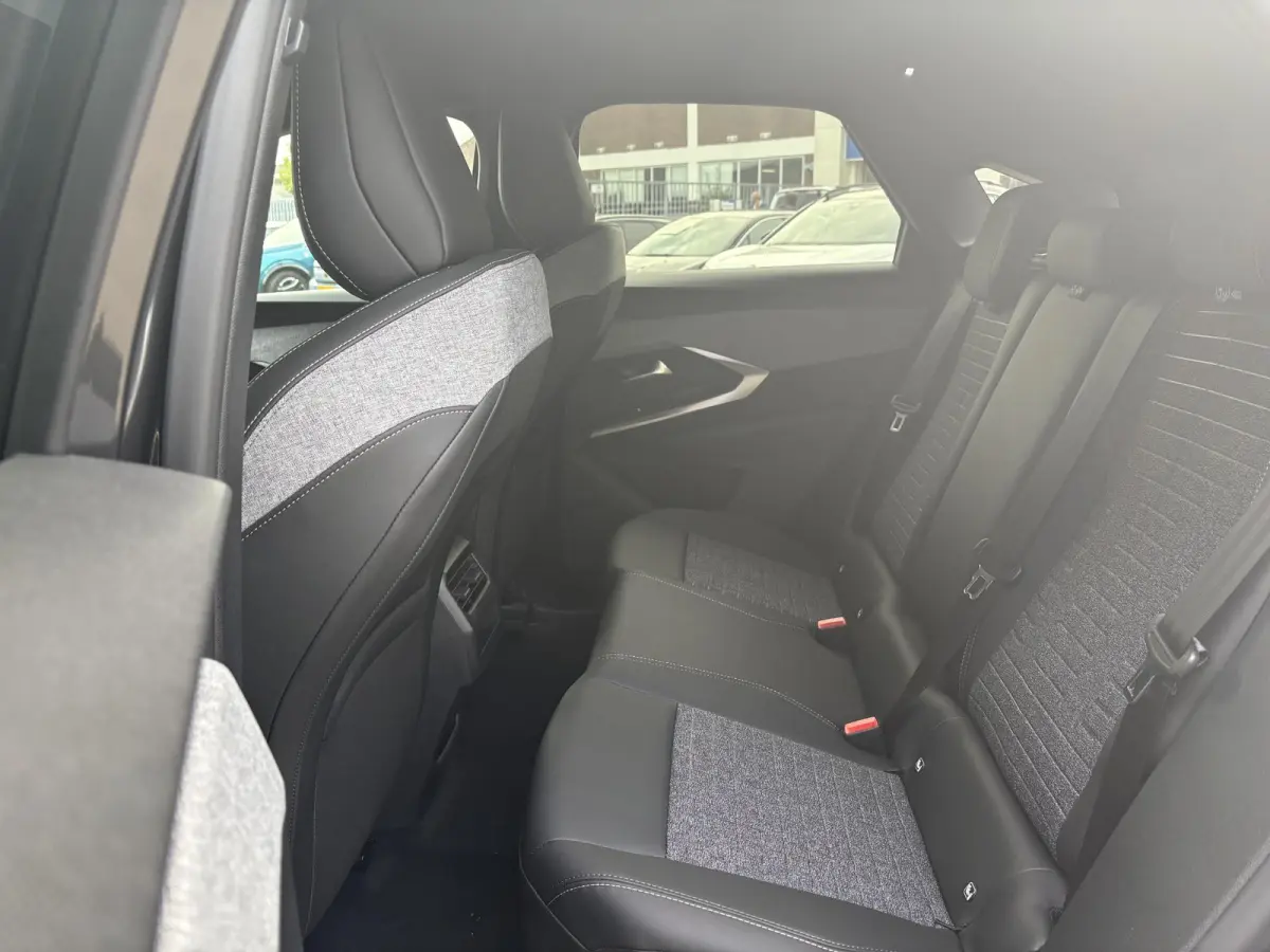 1.6 plug-in Hybrid 195 Allure