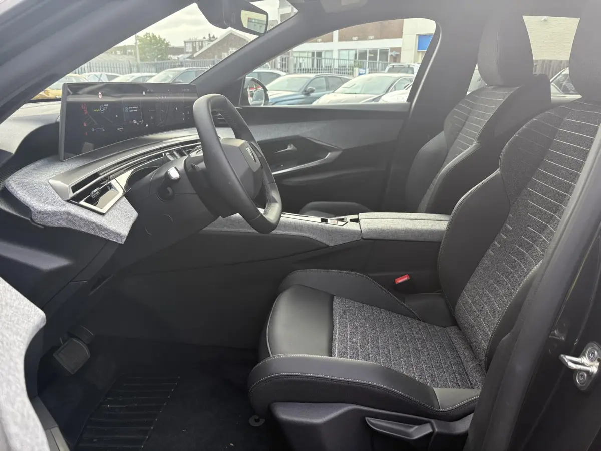 1.6 plug-in Hybrid 195 Allure
