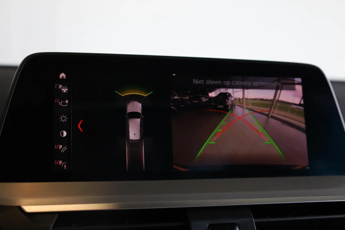 xDrive20i High Executive | Comfort Access | verwarmde voorstoelen | Head-Up Display | Glazen panoramadak | Trekhaak |