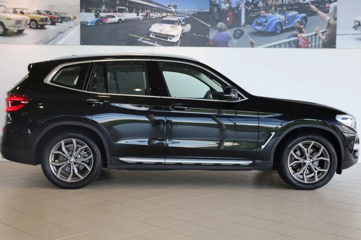 xDrive20i High Executive | Comfort Access | verwarmde voorstoelen | Head-Up Display | Glazen panoramadak | Trekhaak |