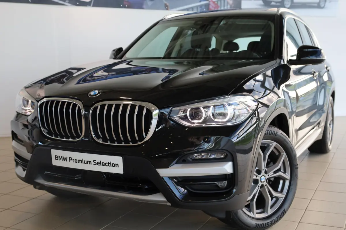 xDrive20i High Executive | Comfort Access | verwarmde voorstoelen | Head-Up Display | Glazen panoramadak | Trekhaak |