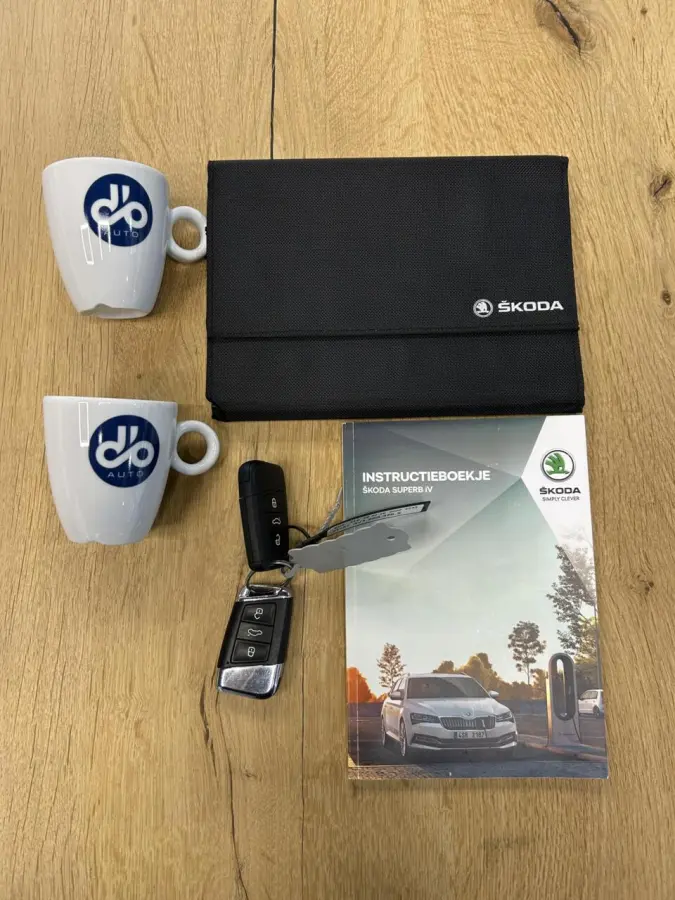 1.4 TSI iV Sportline Business SOH 94% I PANO DAK I MEMORY KUIPSTOEL I DIGI DISPLAY I STOEL V.W.