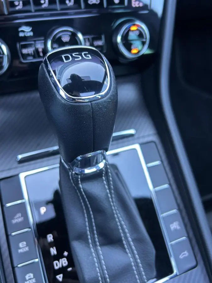 1.4 TSI iV Sportline Business SOH 94% I PANO DAK I MEMORY KUIPSTOEL I DIGI DISPLAY I STOEL V.W.