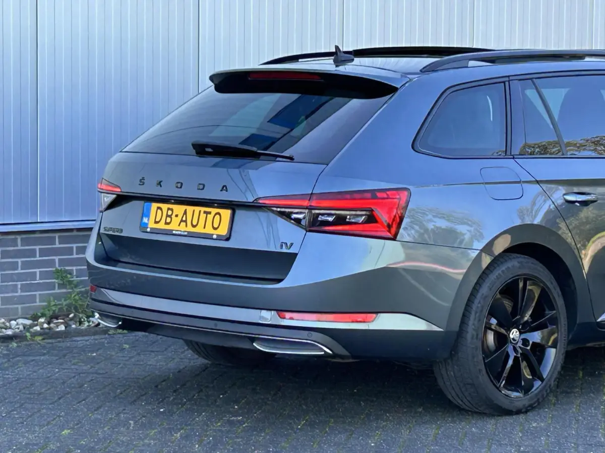 1.4 TSI iV Sportline Business SOH 94% I PANO DAK I MEMORY KUIPSTOEL I DIGI DISPLAY I STOEL V.W.