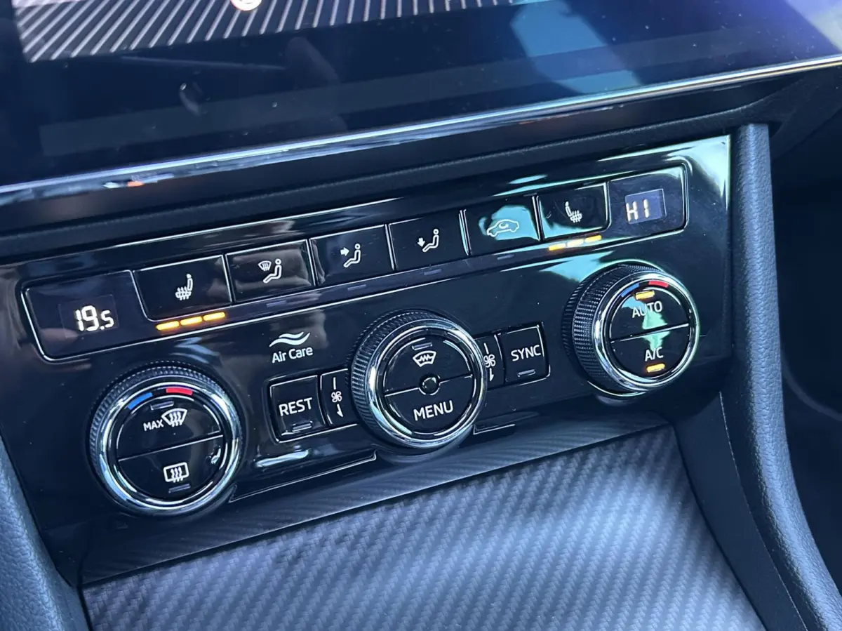 1.4 TSI iV Sportline Business SOH 94% I PANO DAK I MEMORY KUIPSTOEL I DIGI DISPLAY I STOEL V.W.