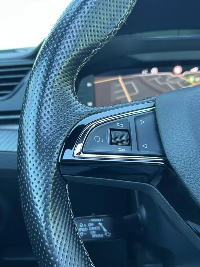 1.4 TSI iV Sportline Business SOH 94% I PANO DAK I MEMORY KUIPSTOEL I DIGI DISPLAY I STOEL V.W.