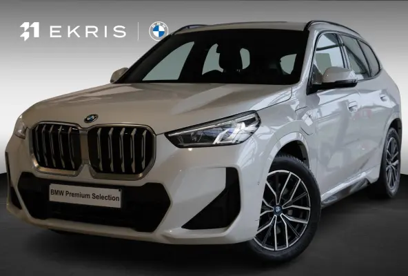 xDrive30e | M Sportpakket | Achteruitrijcamera | Sportstoelen |
