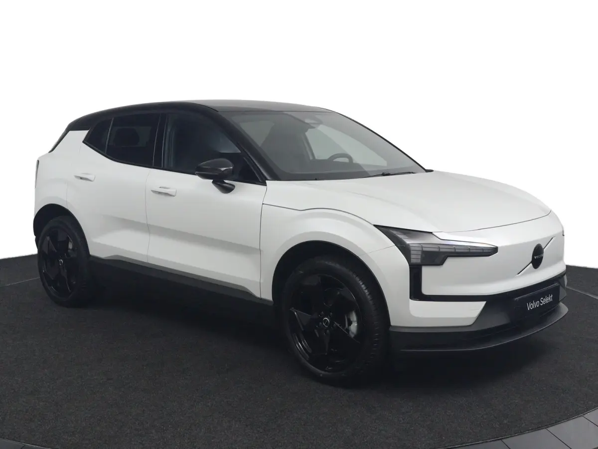 P5 Long Range Plus Black Edition Europa 69 kWh | SoH 100% | Direct Beschikbaar | Elektrische Stoelen | Stoelverwarming | Keyless |