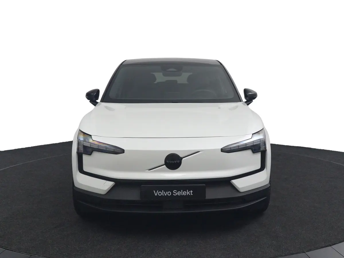 P5 Long Range Plus Black Edition Europa 69 kWh | SoH 100% | Direct Beschikbaar | Elektrische Stoelen | Stoelverwarming | Keyless |