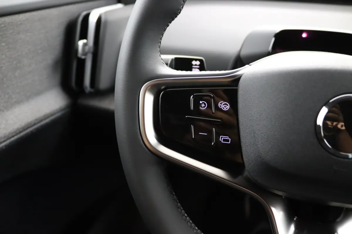 P5 Long Range Plus Black Edition Europa 69 kWh | SoH 100% | Direct Beschikbaar | Elektrische Stoelen | Stoelverwarming | Keyless |