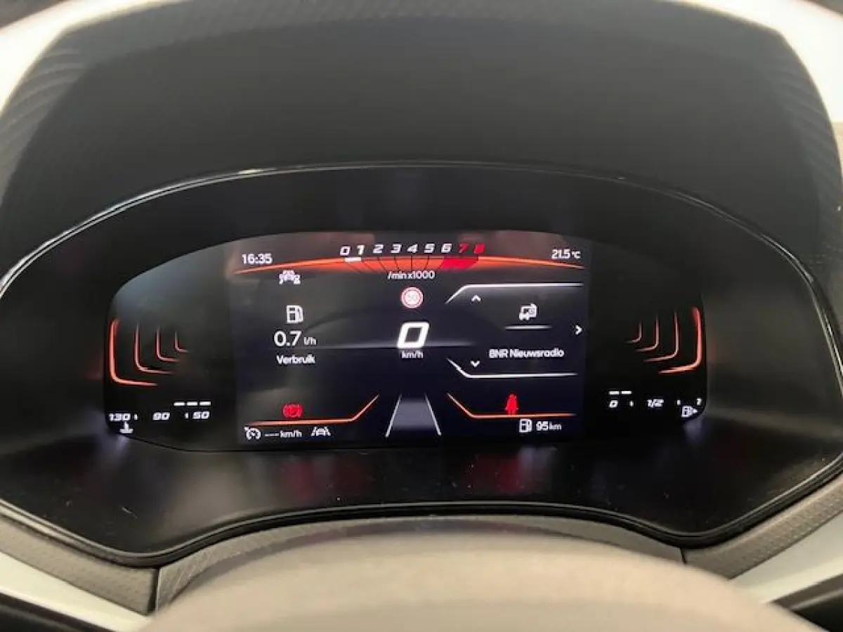 1.0 EcoTSI Style / NAVI / STOELVERW. /