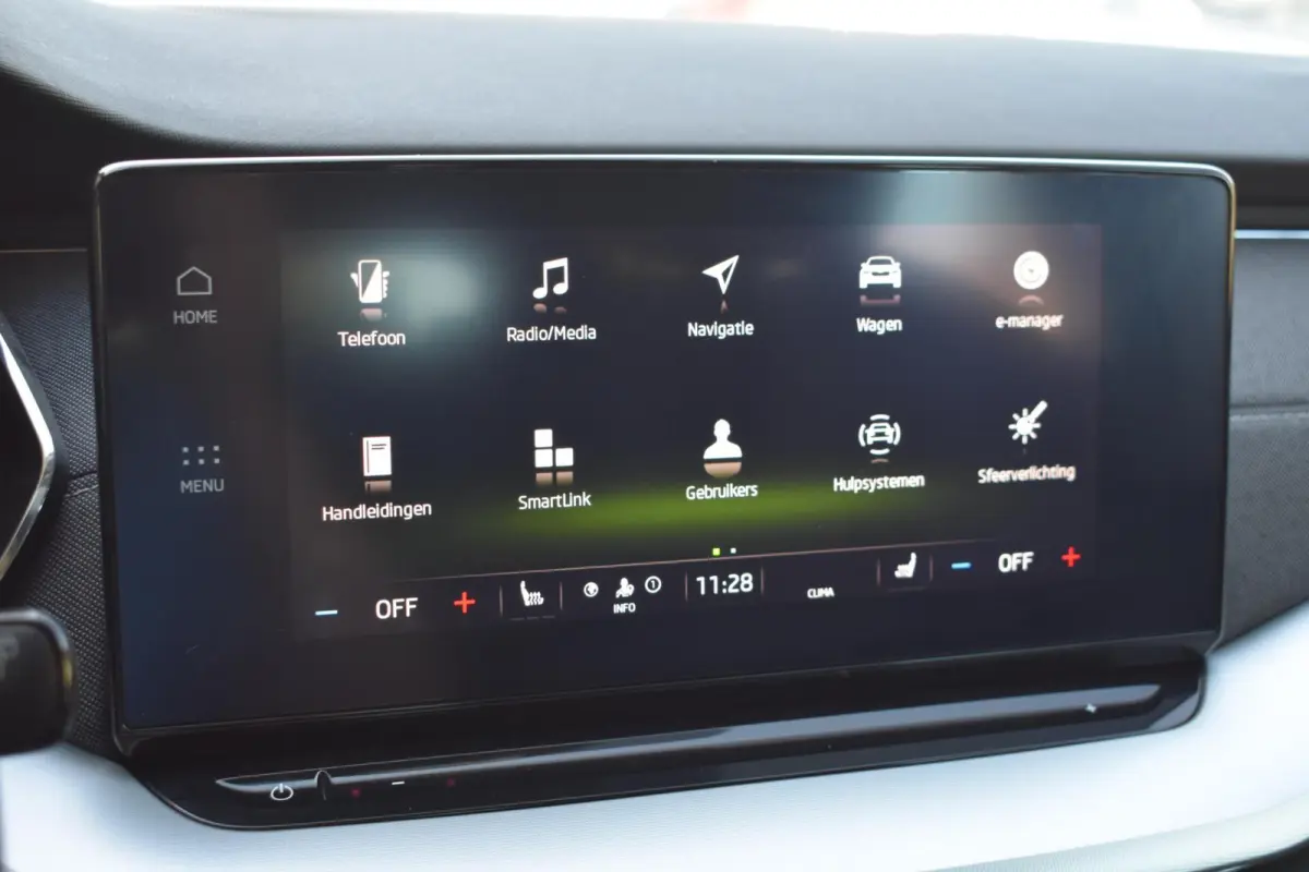 1.4 TSI iV PHEV Business Ed. | Head-UP | Black Pack |