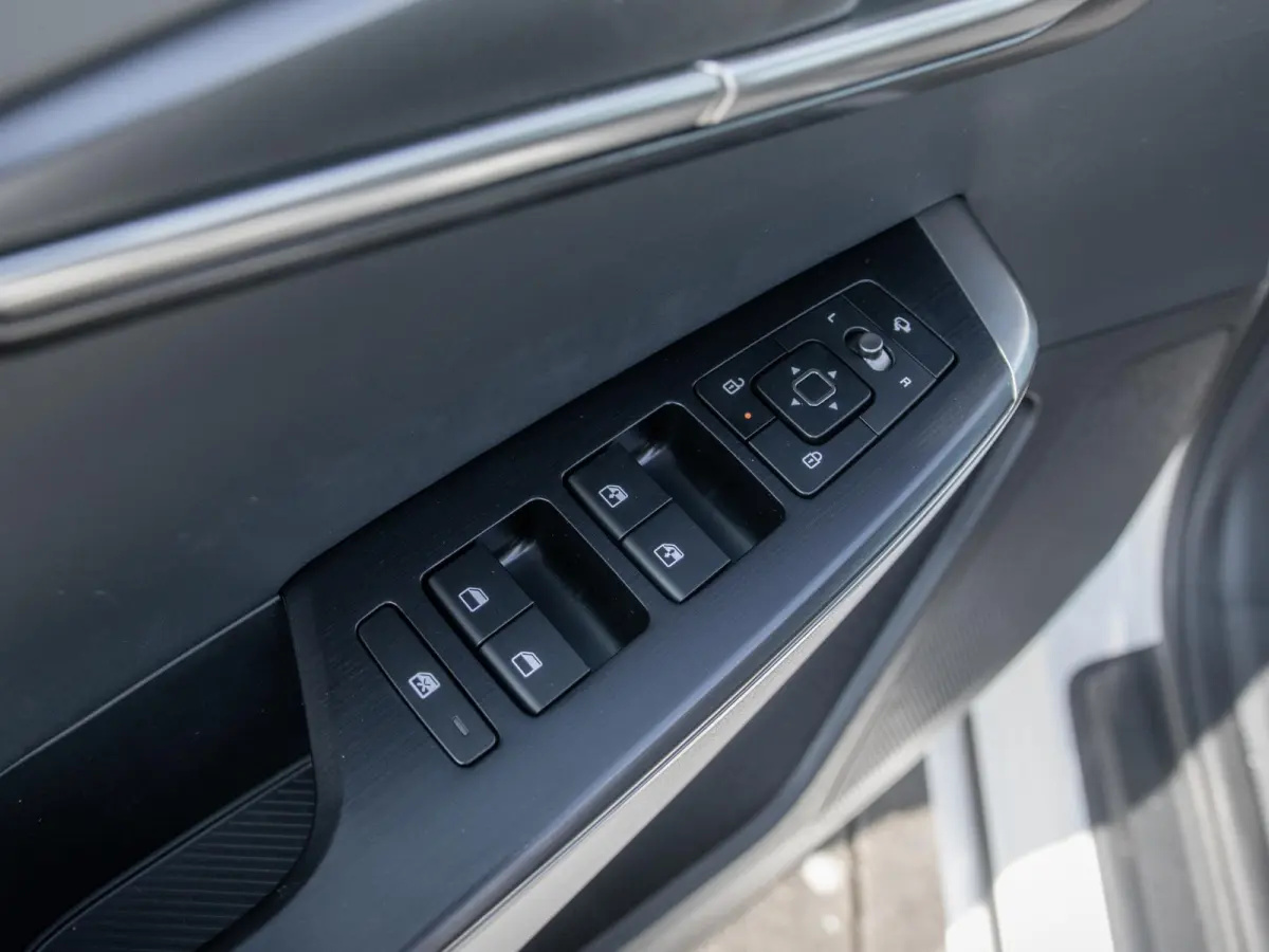 GT-Line Business Edition 84 kWh | Actieprijs* | Navi. | Clima. | Adapt. Cruise. | Stoel&Stuur Verwarming | GT-Line Vegan Leder Bekleding