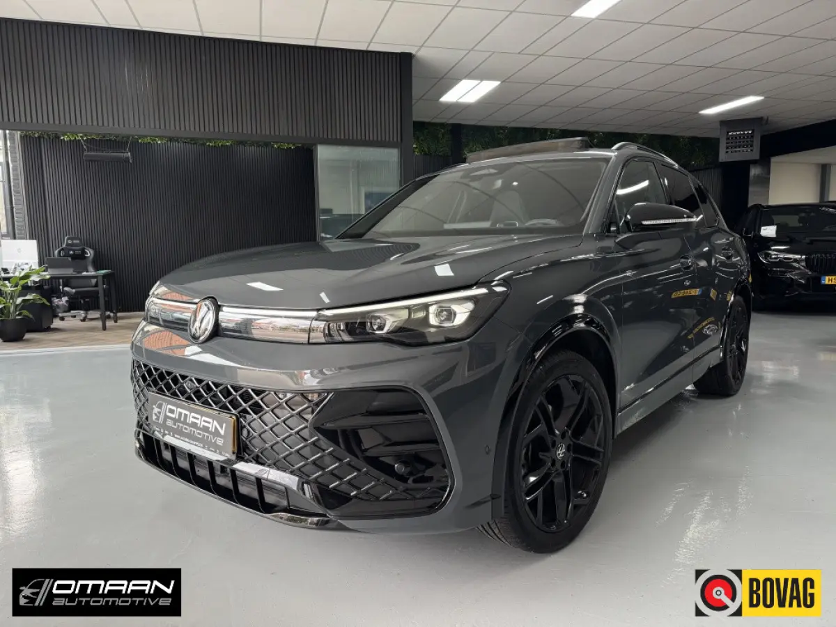 1.5 eTSI R-Line PANO HUD 360 LANE