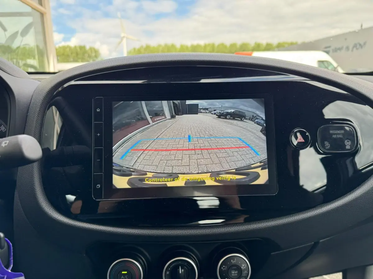 1.0 VVT-i Automaat Play