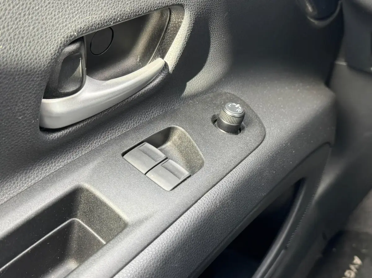 1.0 VVT-i Automaat Play