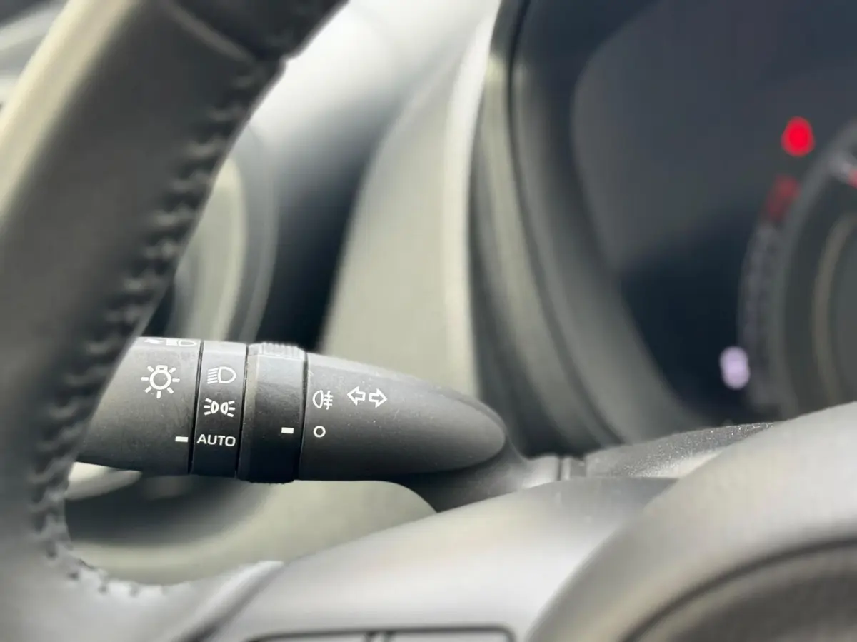 1.0 VVT-i Automaat Play