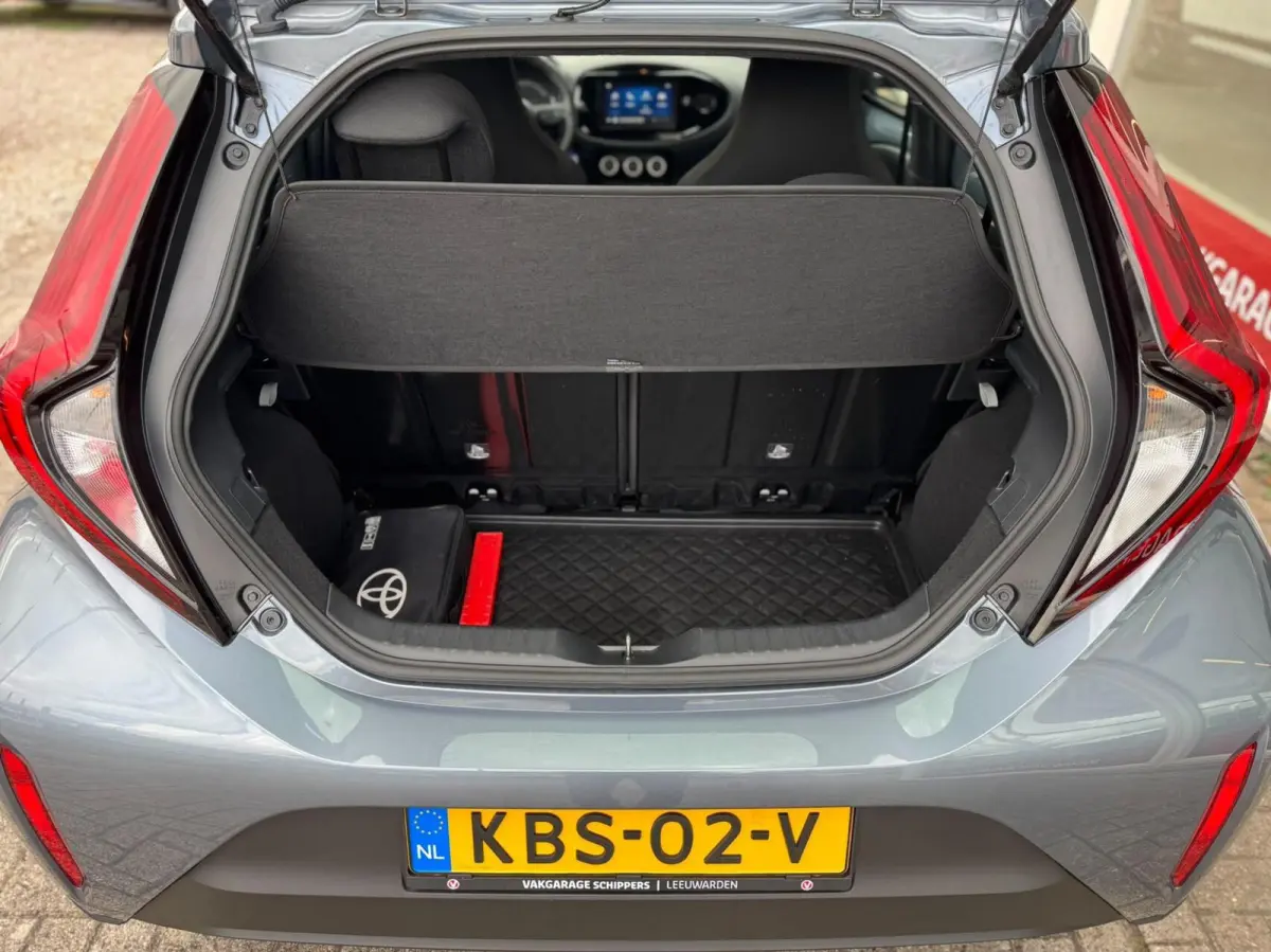 1.0 VVT-i Automaat Play