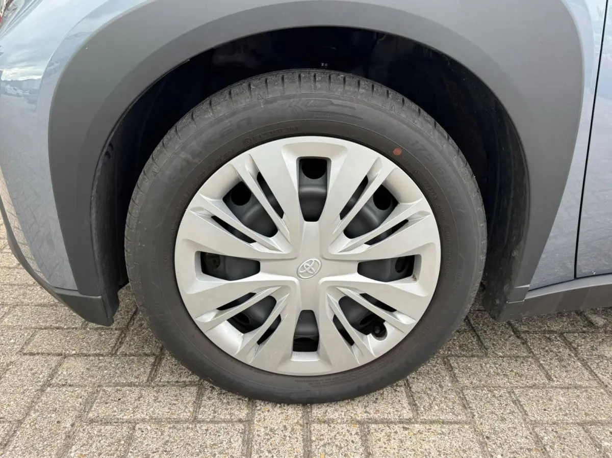 1.0 VVT-i Automaat Play