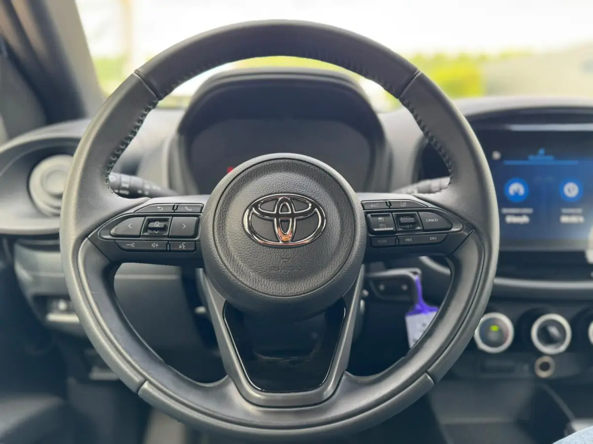 1.0 VVT-i Automaat Play