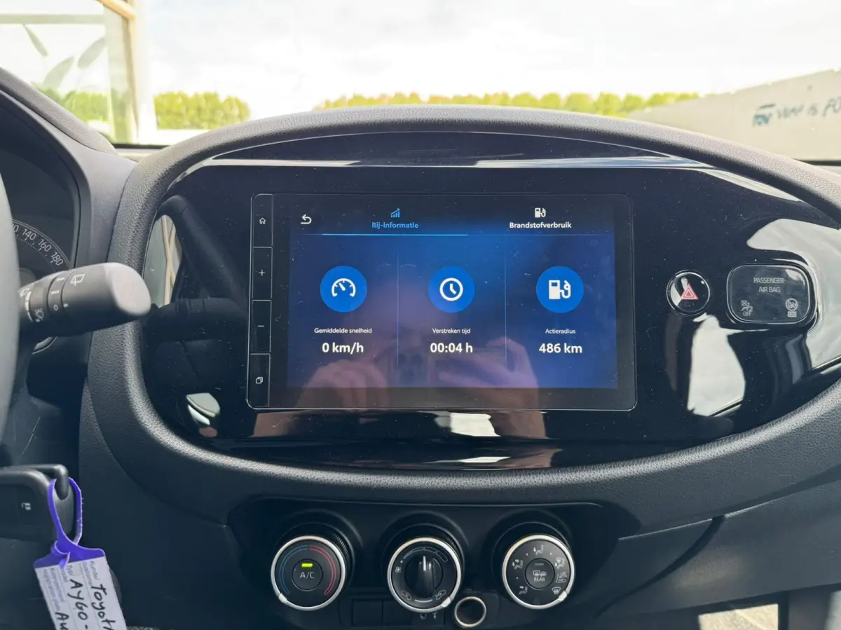 1.0 VVT-i Automaat Play