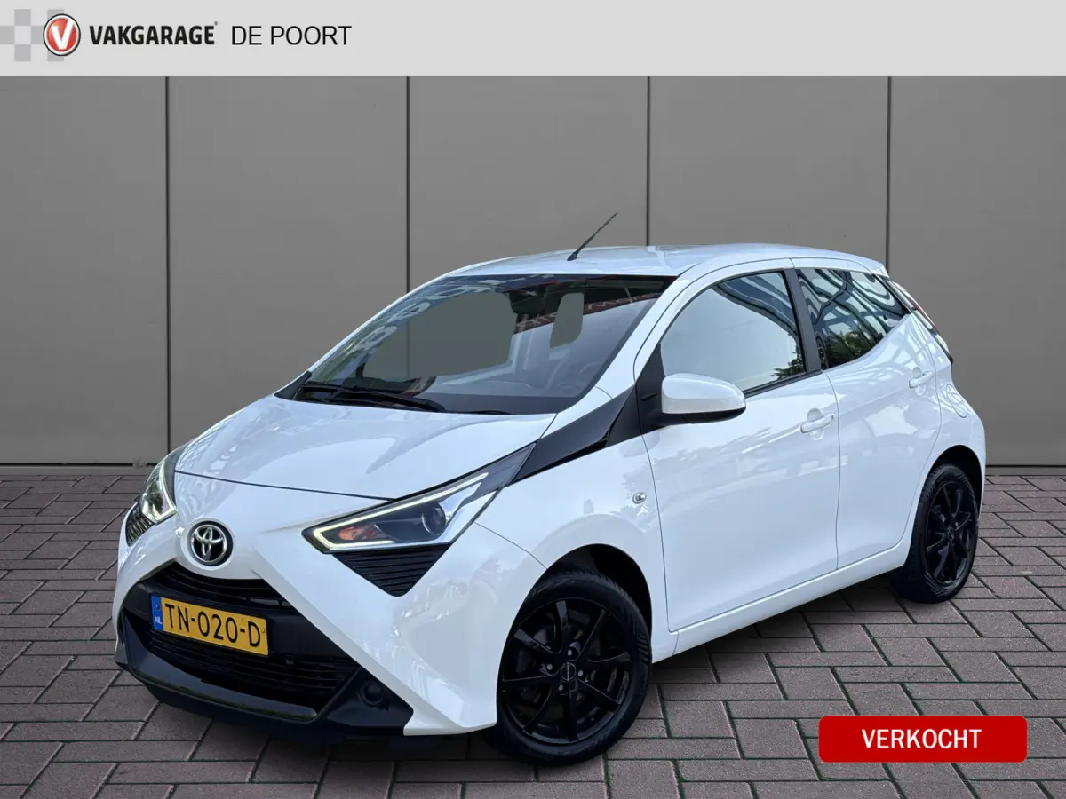 1.0 VVT-i x-play | Cruisec. | Camera | Airco | Carplay | Sportvelgen