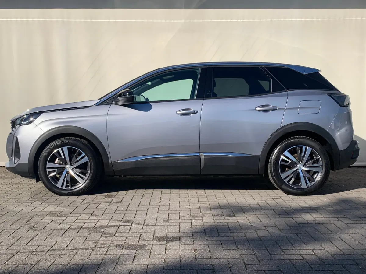 1.6 HYbrid 225 Active Pack Business Airco | AppleCarPlay/ Android Auto | Camera | Cruise Control | DAB | LMV 18" | Navi | PDC Achter |