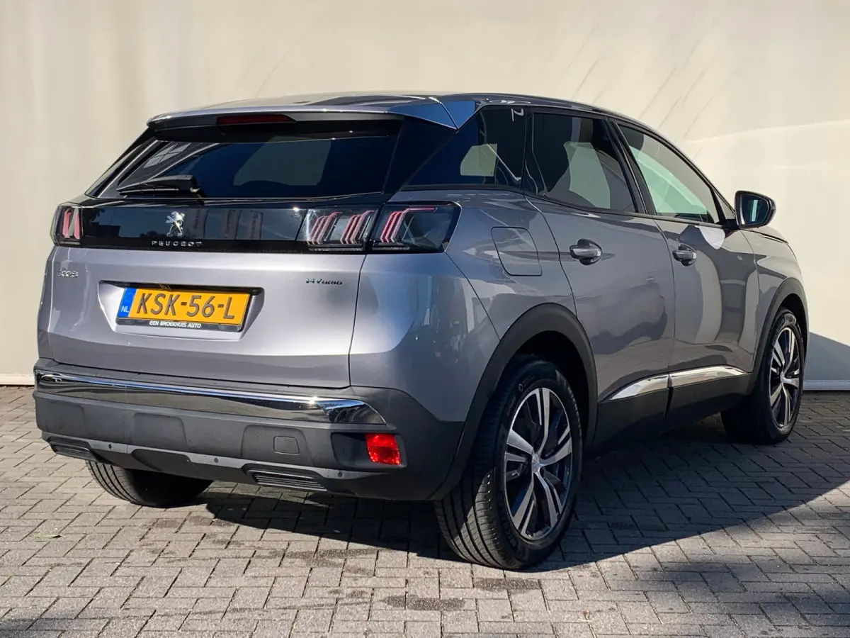 1.6 HYbrid 225 Active Pack Business Airco | AppleCarPlay/ Android Auto | Camera | Cruise Control | DAB | LMV 18" | Navi | PDC Achter |