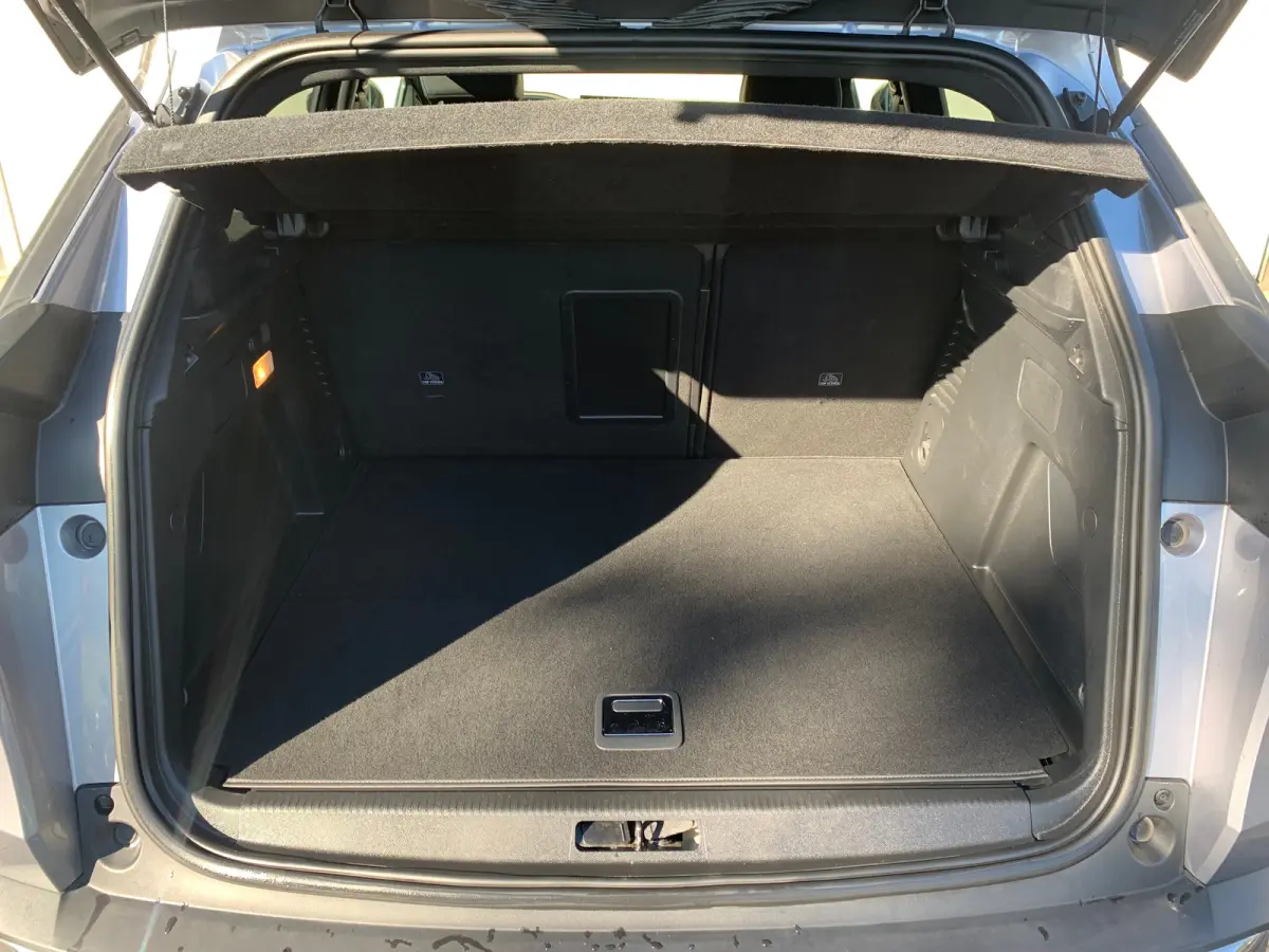 1.6 HYbrid 225 Active Pack Business Airco | AppleCarPlay/ Android Auto | Camera | Cruise Control | DAB | LMV 18" | Navi | PDC Achter |