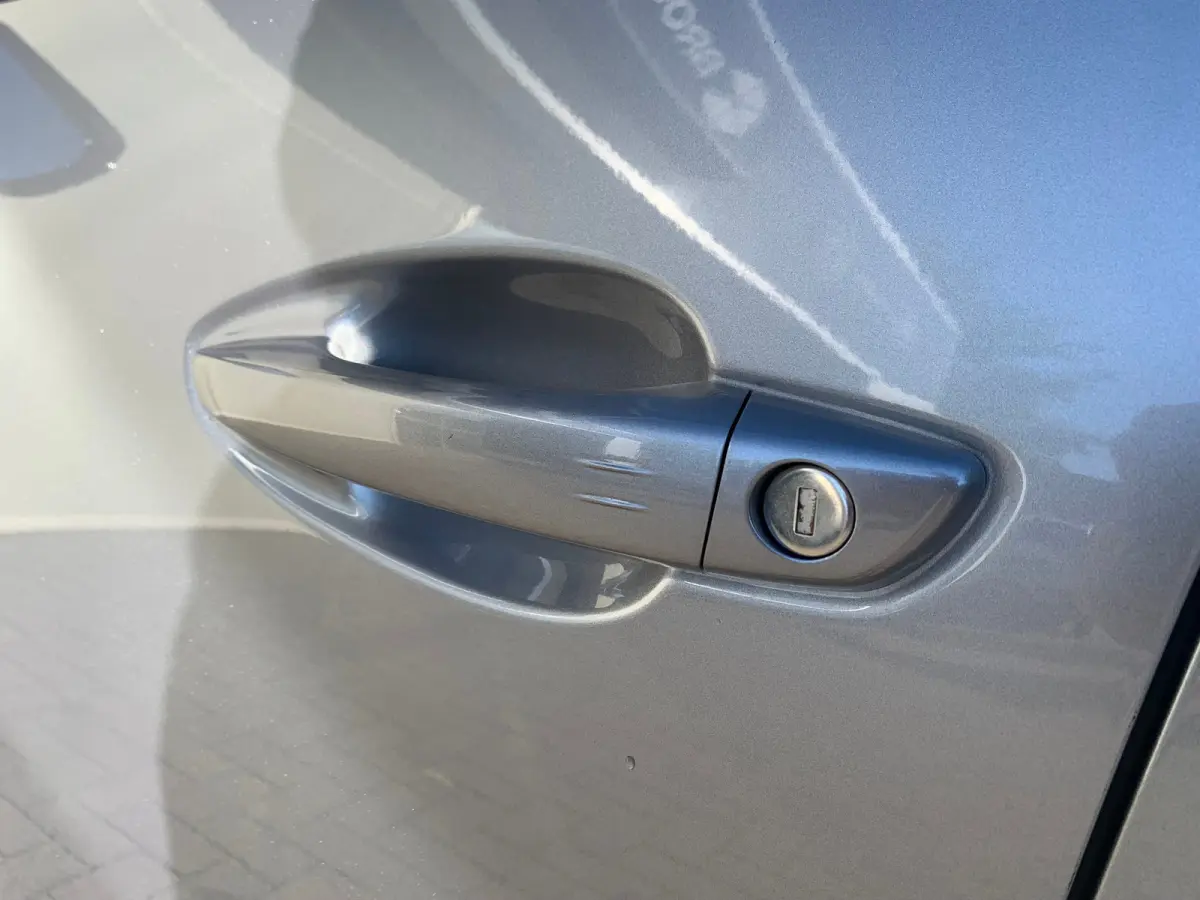 1.6 HYbrid 225 Active Pack Business Airco | AppleCarPlay/ Android Auto | Camera | Cruise Control | DAB | LMV 18" | Navi | PDC Achter |