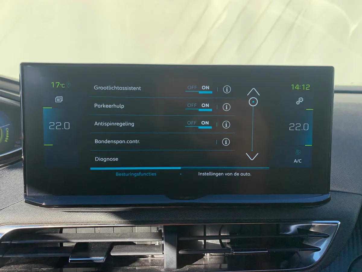 1.6 HYbrid 225 Active Pack Business Airco | AppleCarPlay/ Android Auto | Camera | Cruise Control | DAB | LMV 18" | Navi | PDC Achter |