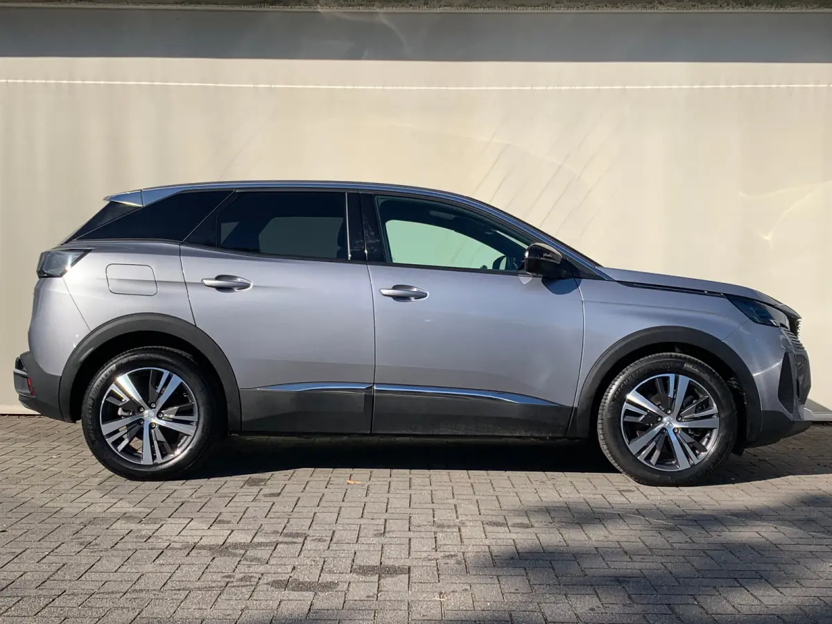 1.6 HYbrid 225 Active Pack Business Airco | AppleCarPlay/ Android Auto | Camera | Cruise Control | DAB | LMV 18" | Navi | PDC Achter |