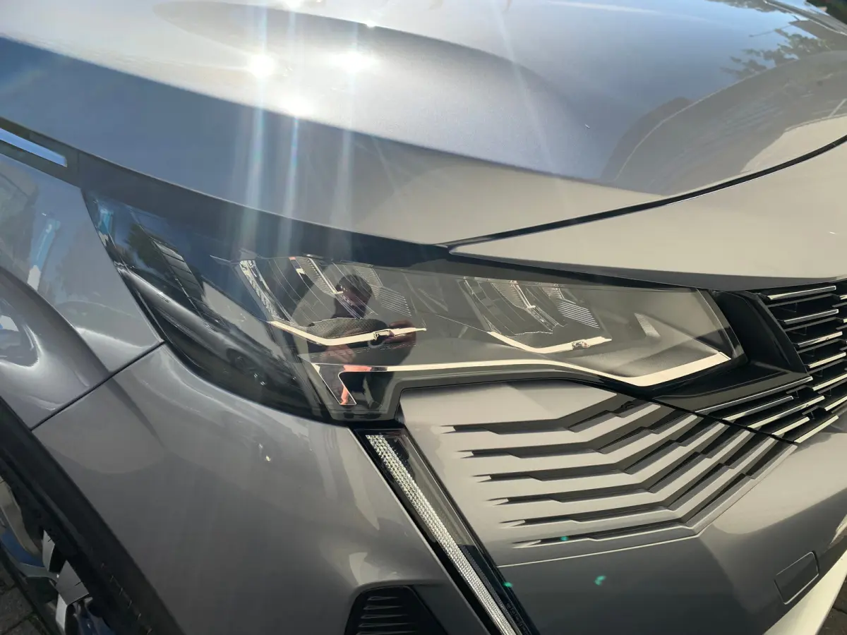 1.6 HYbrid 225 Active Pack Business Airco | AppleCarPlay/ Android Auto | Camera | Cruise Control | DAB | LMV 18" | Navi | PDC Achter |