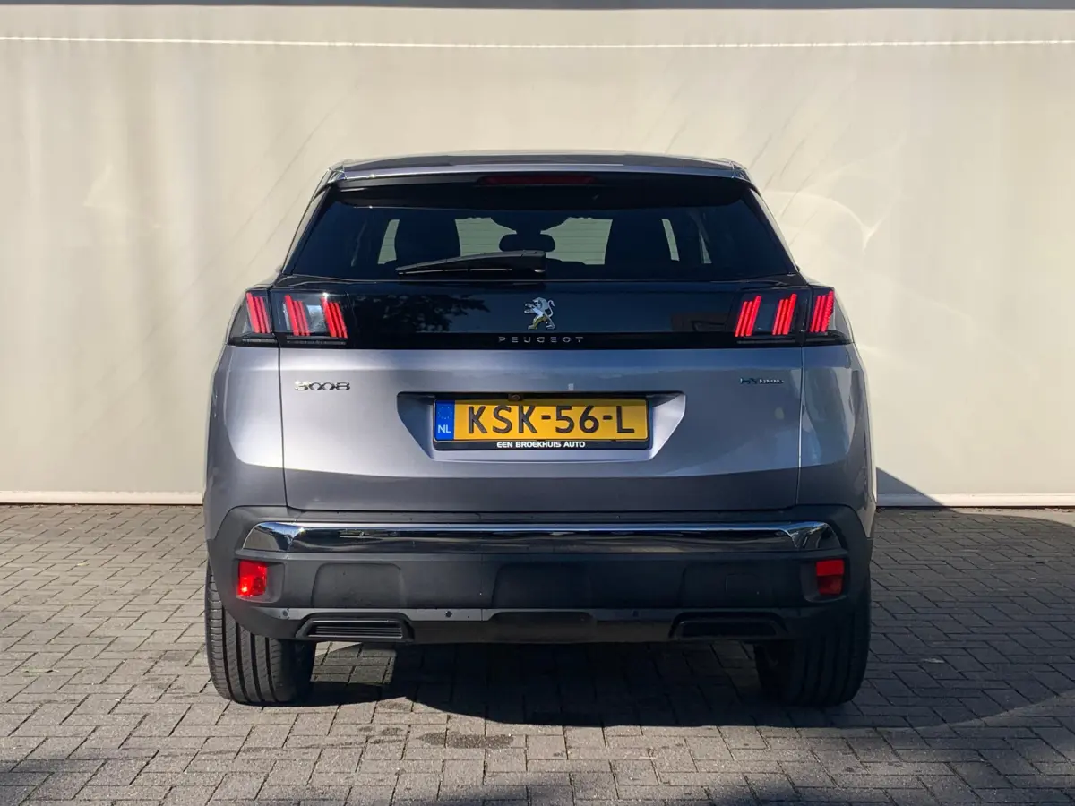 1.6 HYbrid 225 Active Pack Business Airco | AppleCarPlay/ Android Auto | Camera | Cruise Control | DAB | LMV 18" | Navi | PDC Achter |