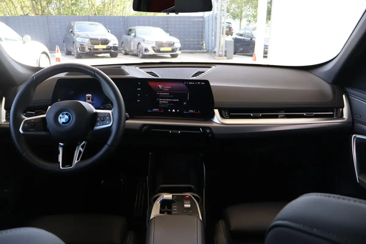 xDrive25e | SOH 100% | M sport pro | Panoramadak | Drive Assistant plus | Harman Kardon