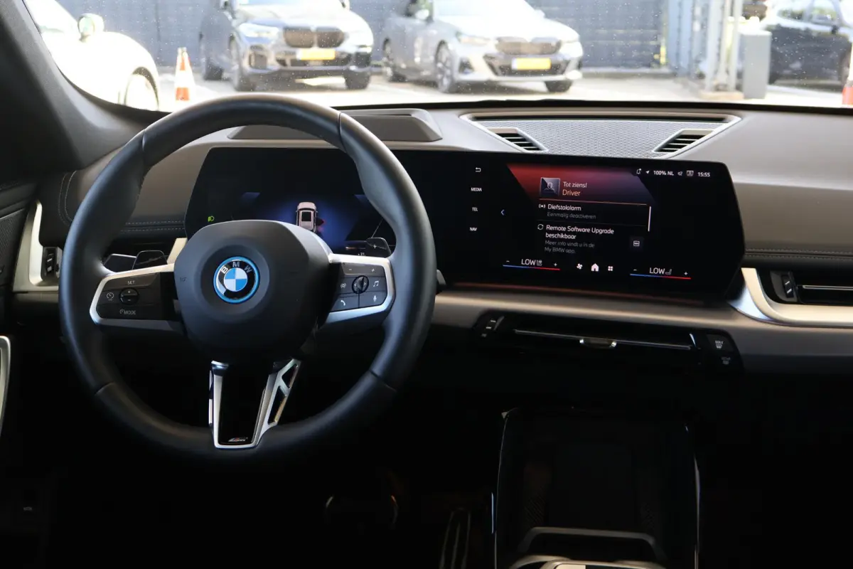 xDrive25e | SOH 100% | M sport pro | Panoramadak | Drive Assistant plus | Harman Kardon