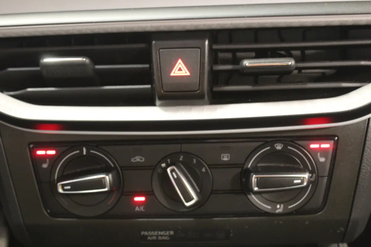 1.5 TSI FR l Cruise control l PDC l Keyless Start l Hemelbekleding Donker l Apple Carplay/ Android Auto