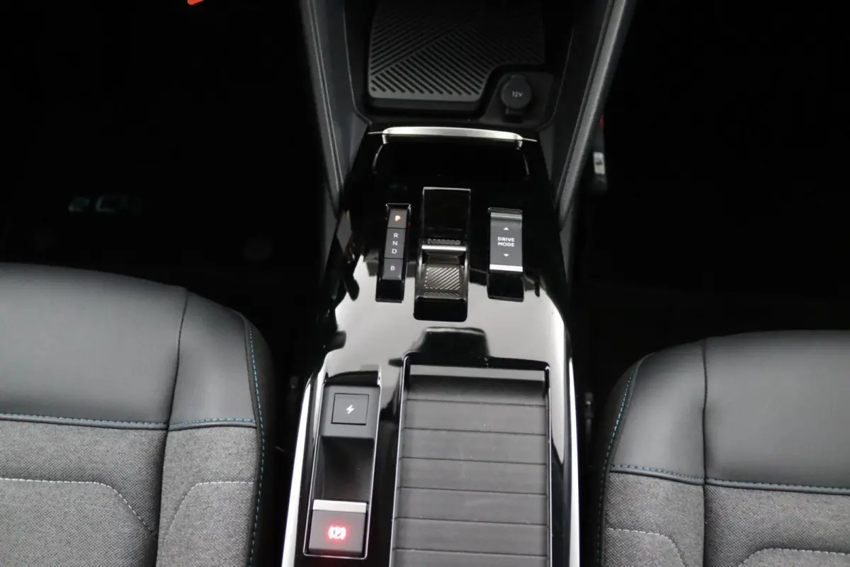You 50 kWh | Camera | Climate Control |