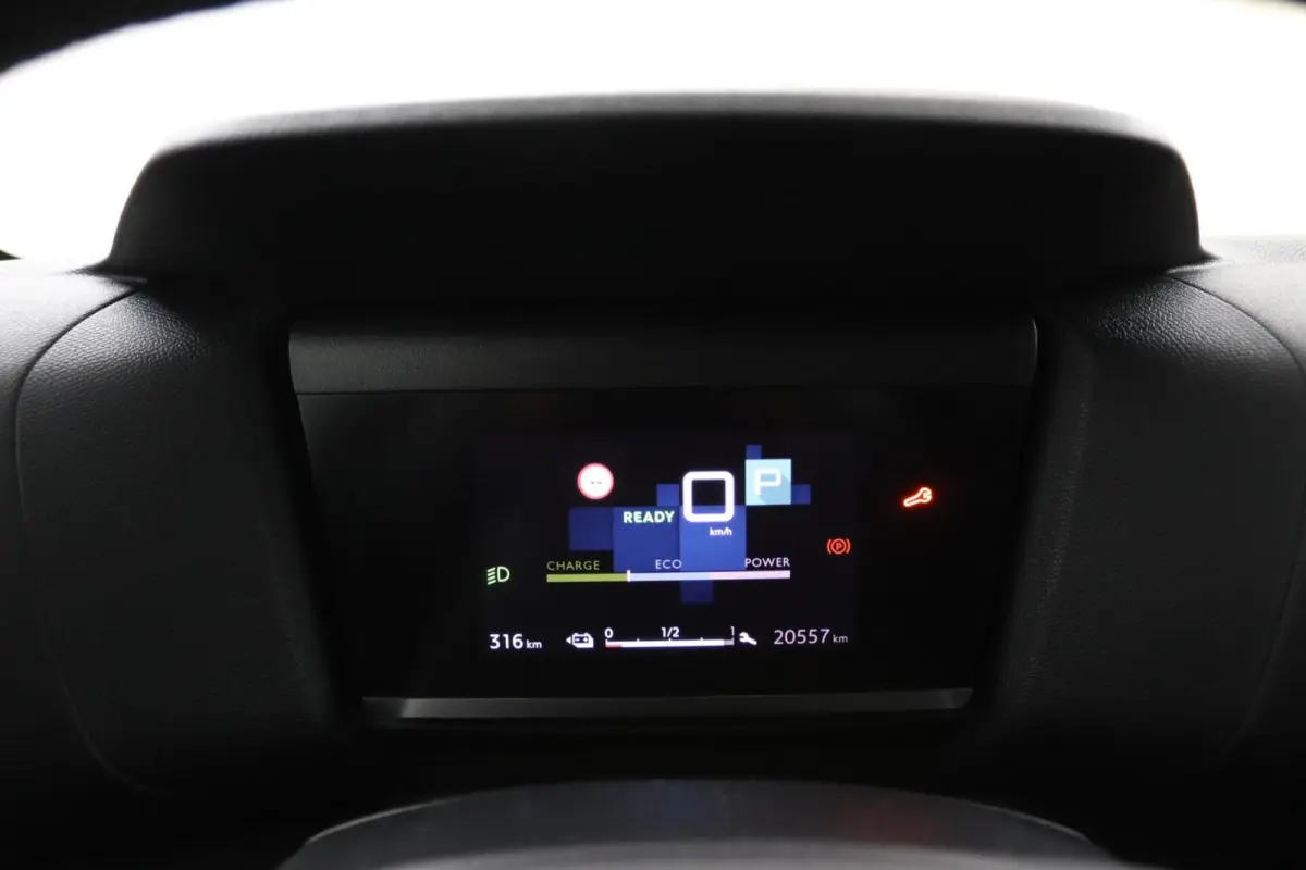 You 50 kWh | Camera | Climate Control |