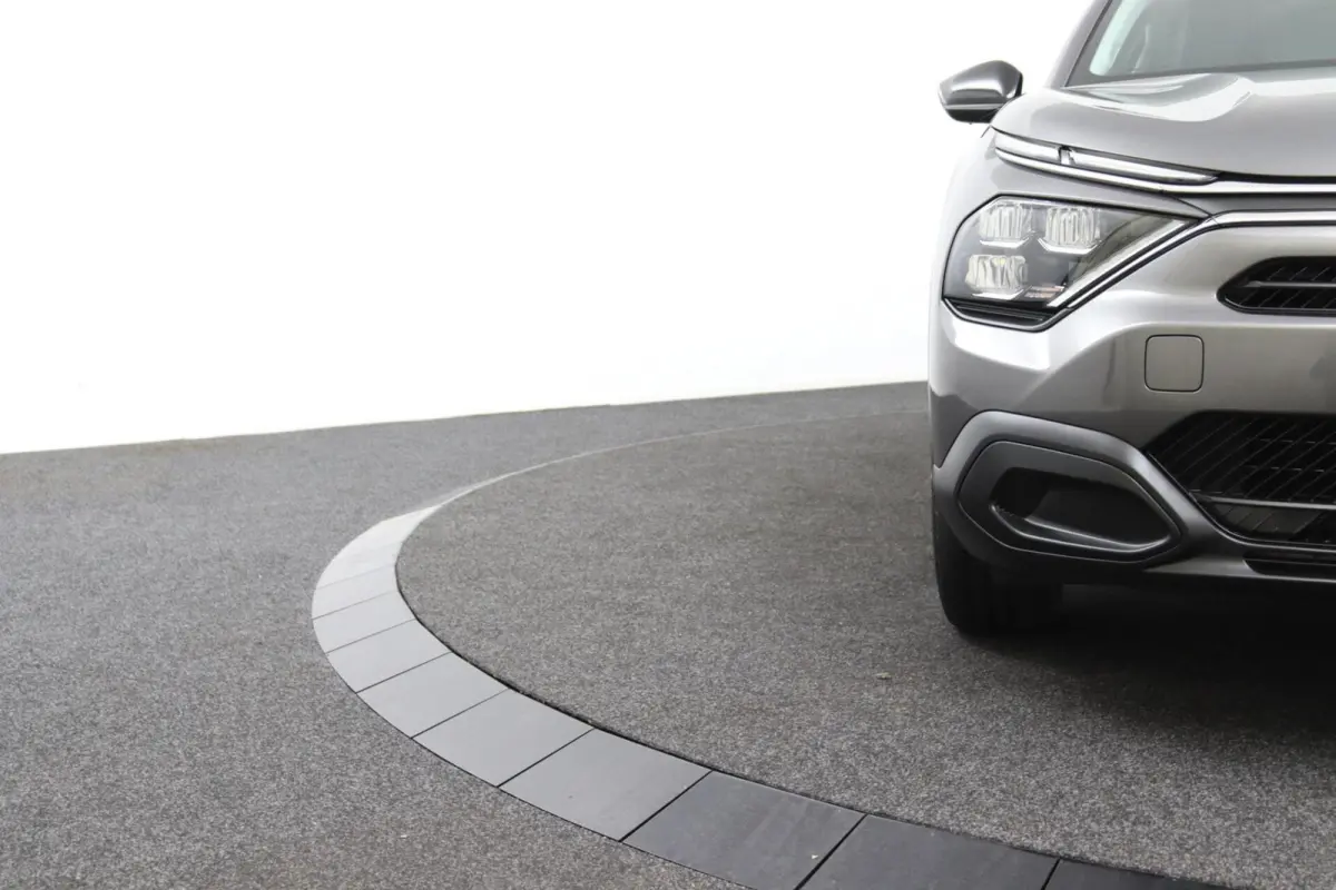 You 50 kWh | Camera | Climate Control |