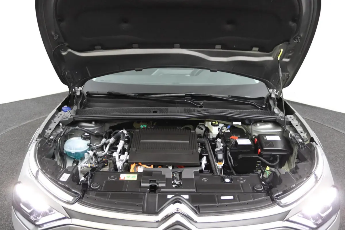 You 50 kWh | Camera | Climate Control |