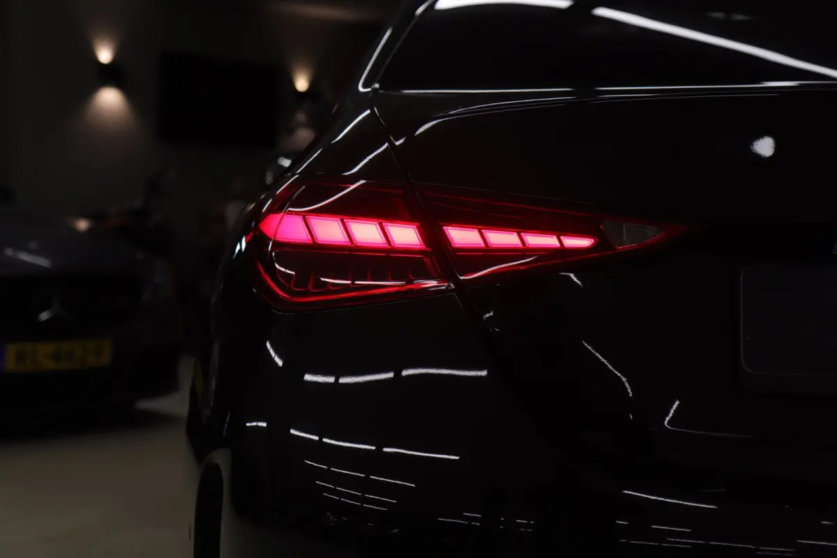 300 E AMG Line PANO/CARPLAY/SFEERV/CAMERA/BOMVOL