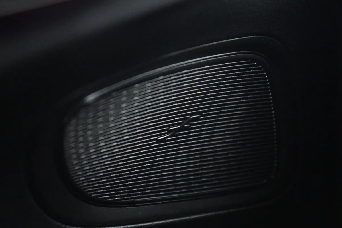 300 E AMG Line PANO/CARPLAY/SFEERV/CAMERA/BOMVOL