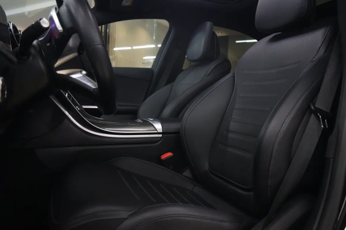 300 E AMG Line PANO/CARPLAY/SFEERV/CAMERA/BOMVOL