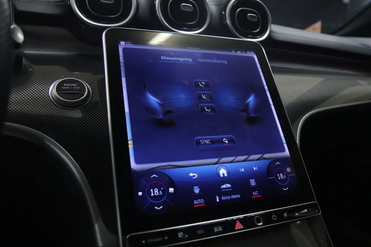 300 E AMG Line PANO/CARPLAY/SFEERV/CAMERA/BOMVOL