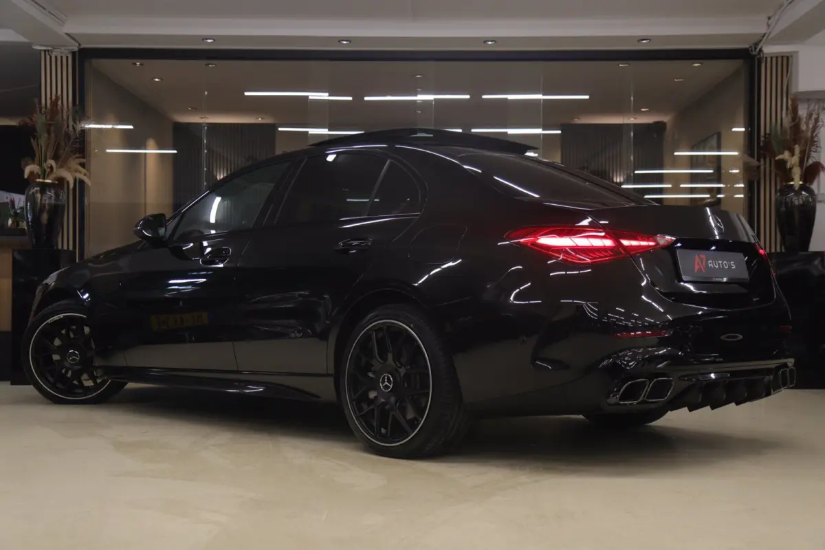 300 E AMG Line PANO/CARPLAY/SFEERV/CAMERA/BOMVOL
